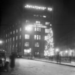 Krakowskie neony – 100 lat historii 5 Neon Ilustrowany Kurier Codzienny, Kraków, ul. Wielopole